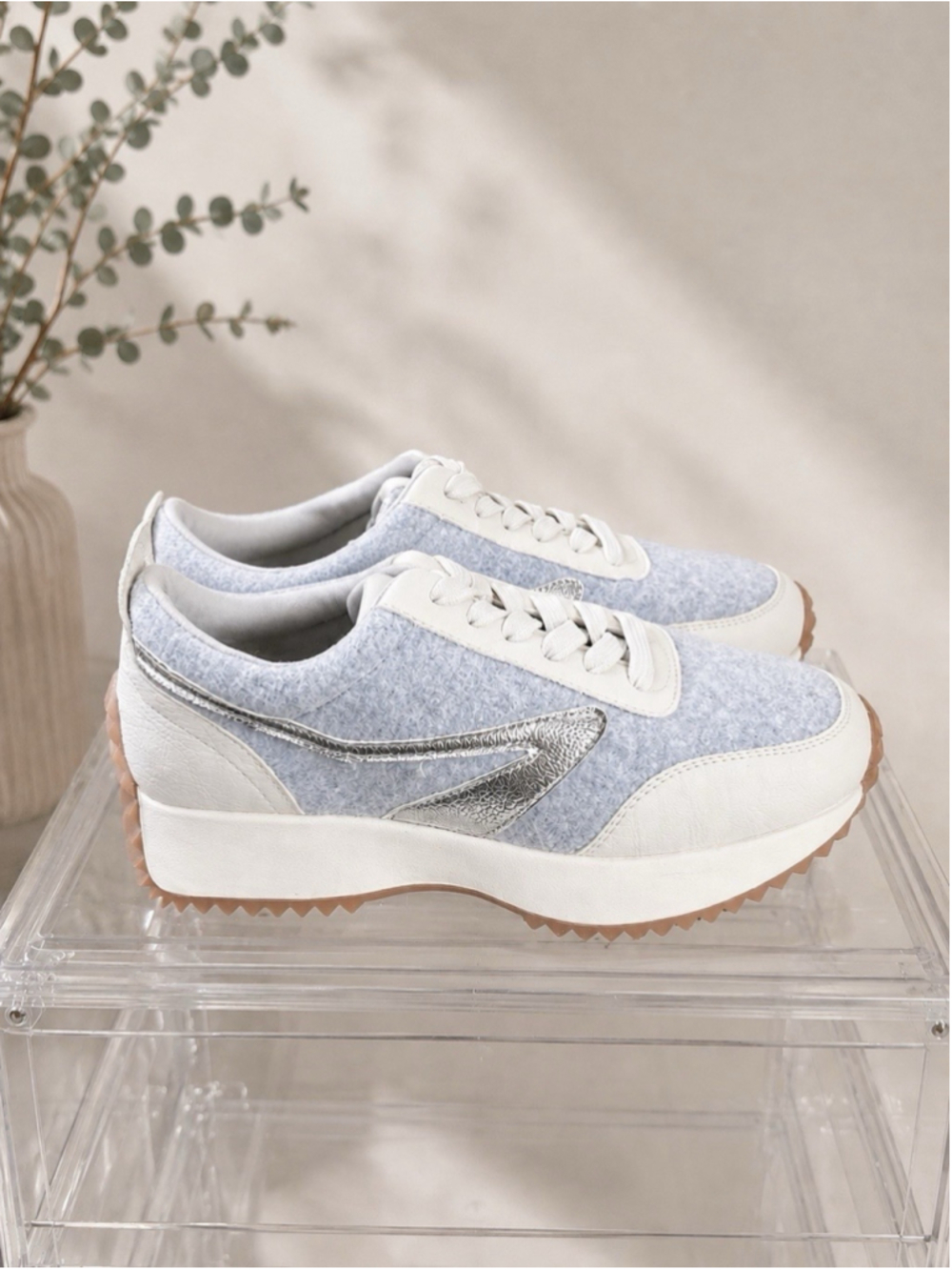 Dolce Vita Bynx Womens 6.5 Platform Sneakers Grey Felt Silver Casual Shoes